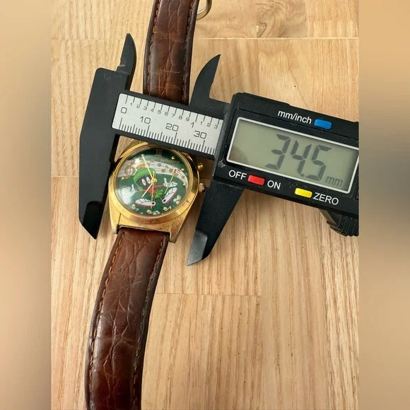 Warner bros. Looney tunes Marvin the Martian vintage watch NEW BATTERY